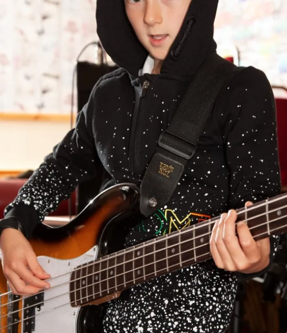 bass-lessons-for-junior-school-students-all-star-rock-school